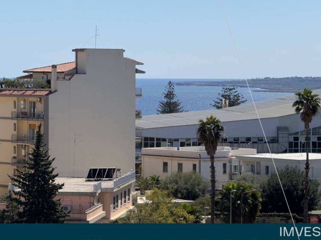 Appartamento a Siracusa in Via Senatore Avvocato Di Giovanni - Foto 2