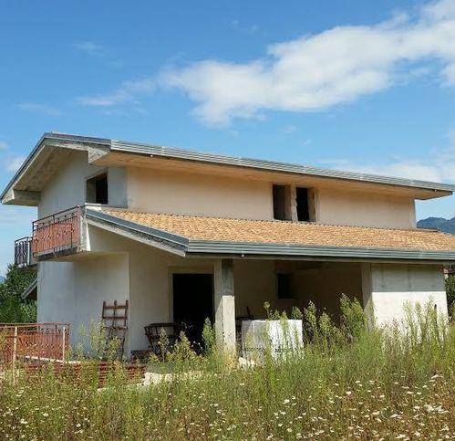 Villa a Olevano sul tusciano in Via Festola - Foto 1