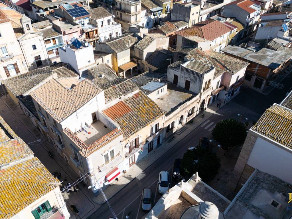 Casa indipendente a Santa croce camerina in Piazza V. Emanuele II, 37 - Foto 4