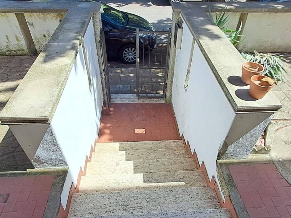 Appartamento a Cecina in Viale della Repubblica, , 7 - Foto 2