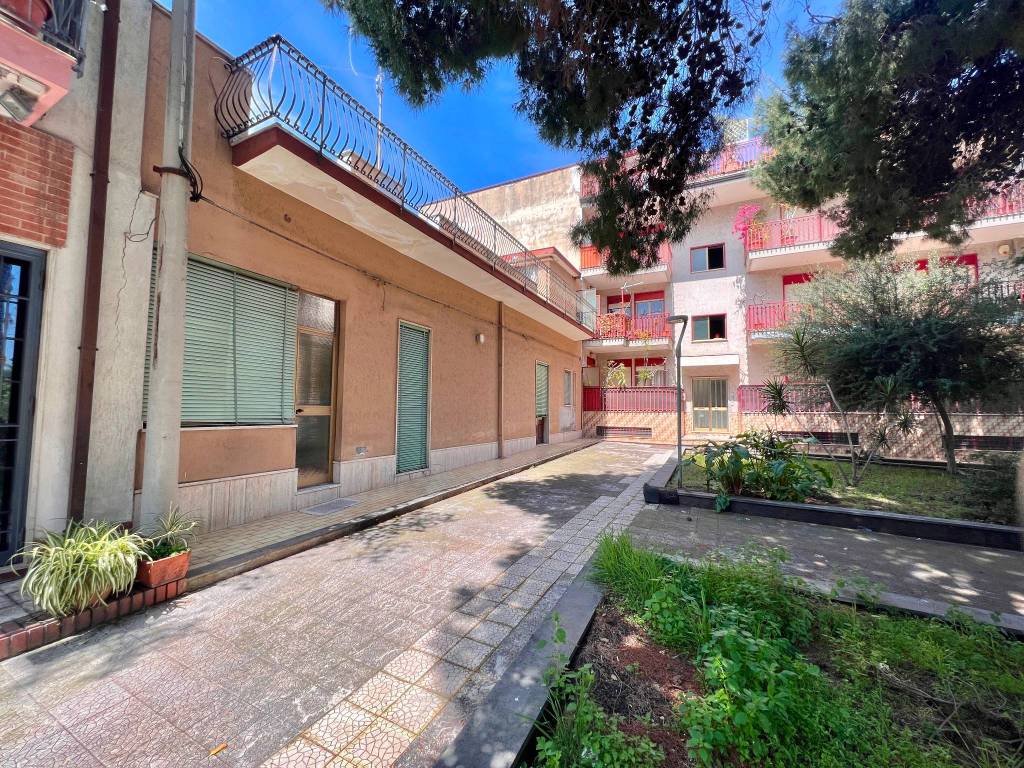 Casa indipendente a Mascali in Via Costantino - Foto 2