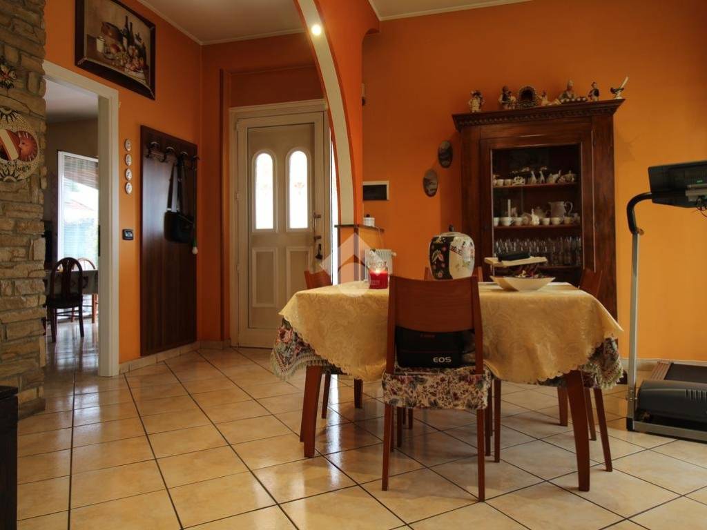 Villa a Castelletto sopra ticino in Via Gesiolo - Foto 5