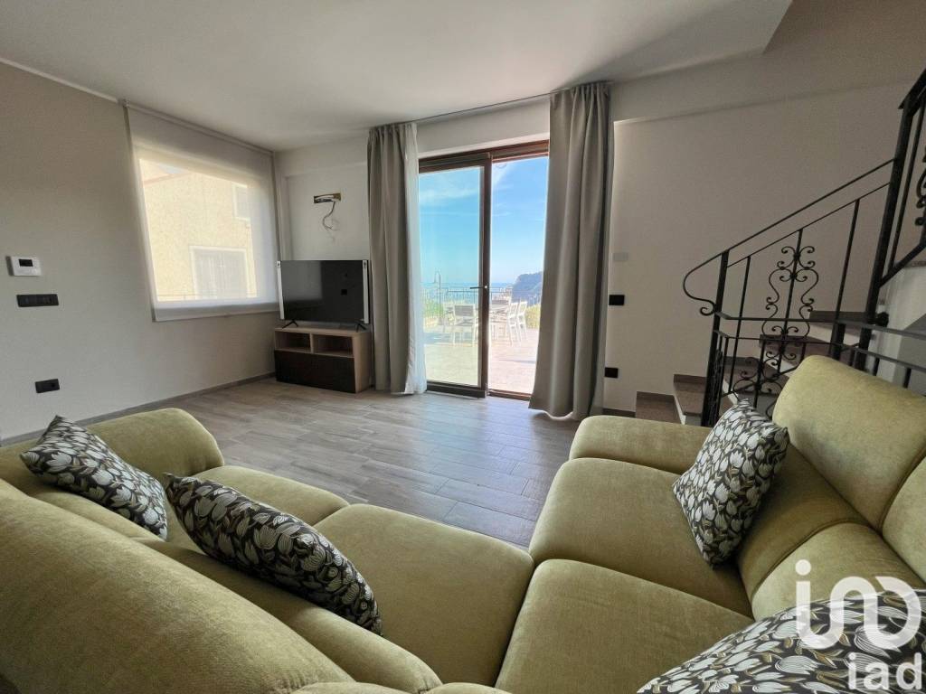 Villa a Finale ligure in Via della Pineta - Foto 3