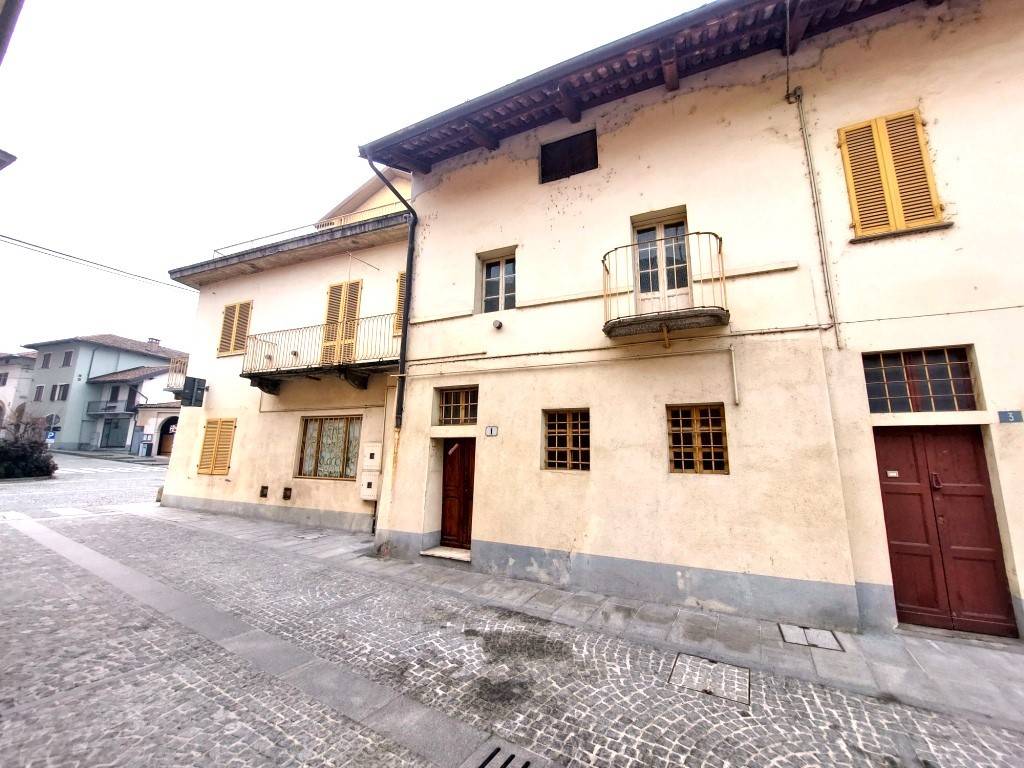 Casa indipendente a Scarnafigi in Piazza Vittorio Emanuele - Foto 3