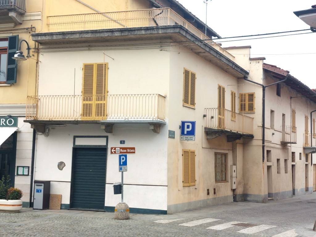Casa indipendente a Scarnafigi in Piazza Vittorio Emanuele - Foto 4
