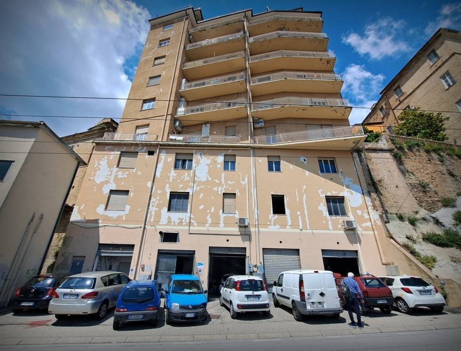 Palazzo / stabile a Chieti in Via Silvino Olivieri, 110 - Foto 3