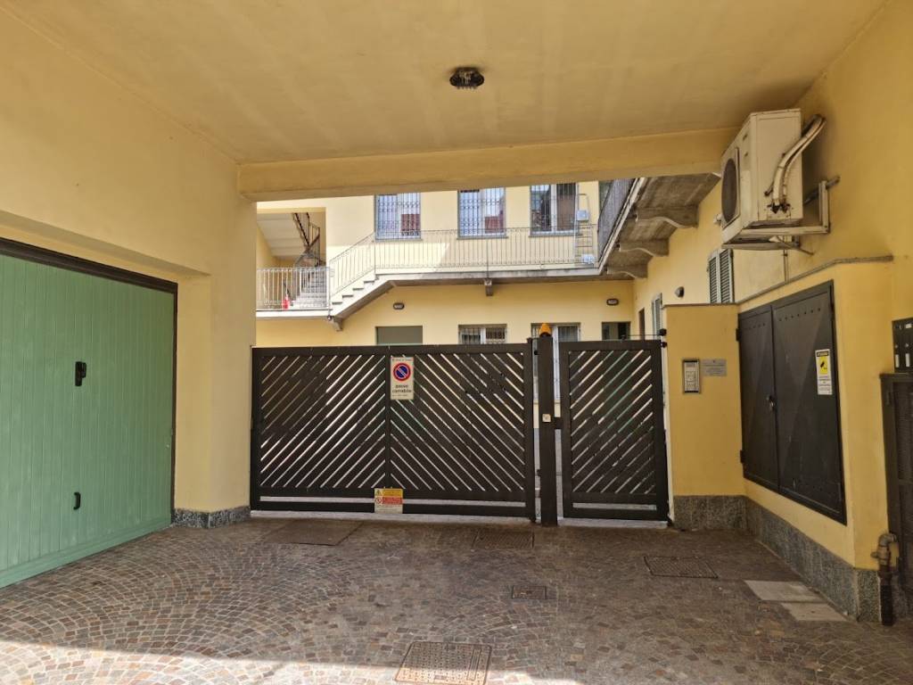 Appartamento a Carnago in Piazza Generale Armando Diaz, 13 - Foto 2