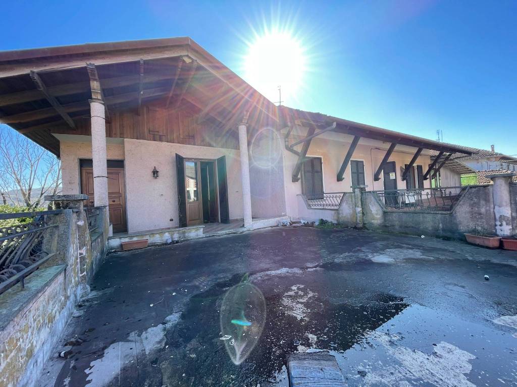 Villa a Canelli in Corso della Libertà - Foto 4
