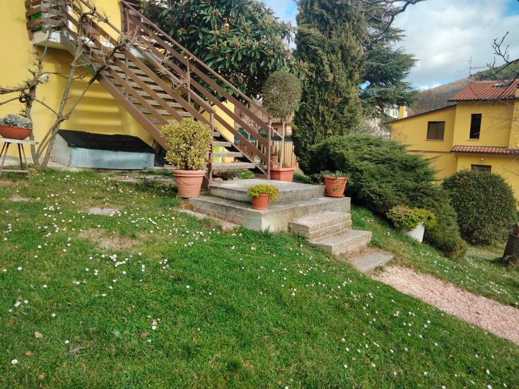 Villa a Nocera umbra in Via Giuseppe Garibaldi - Foto 4