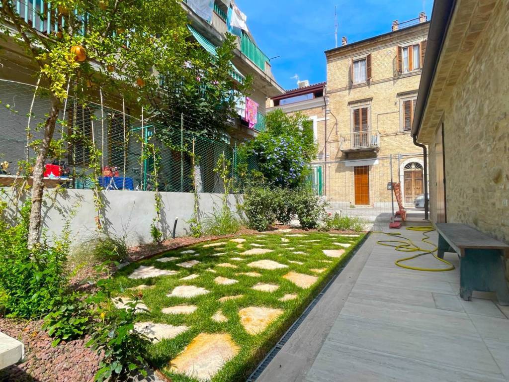 Casa indipendente a San benedetto del tronto in Via Degli Orti - Foto 4
