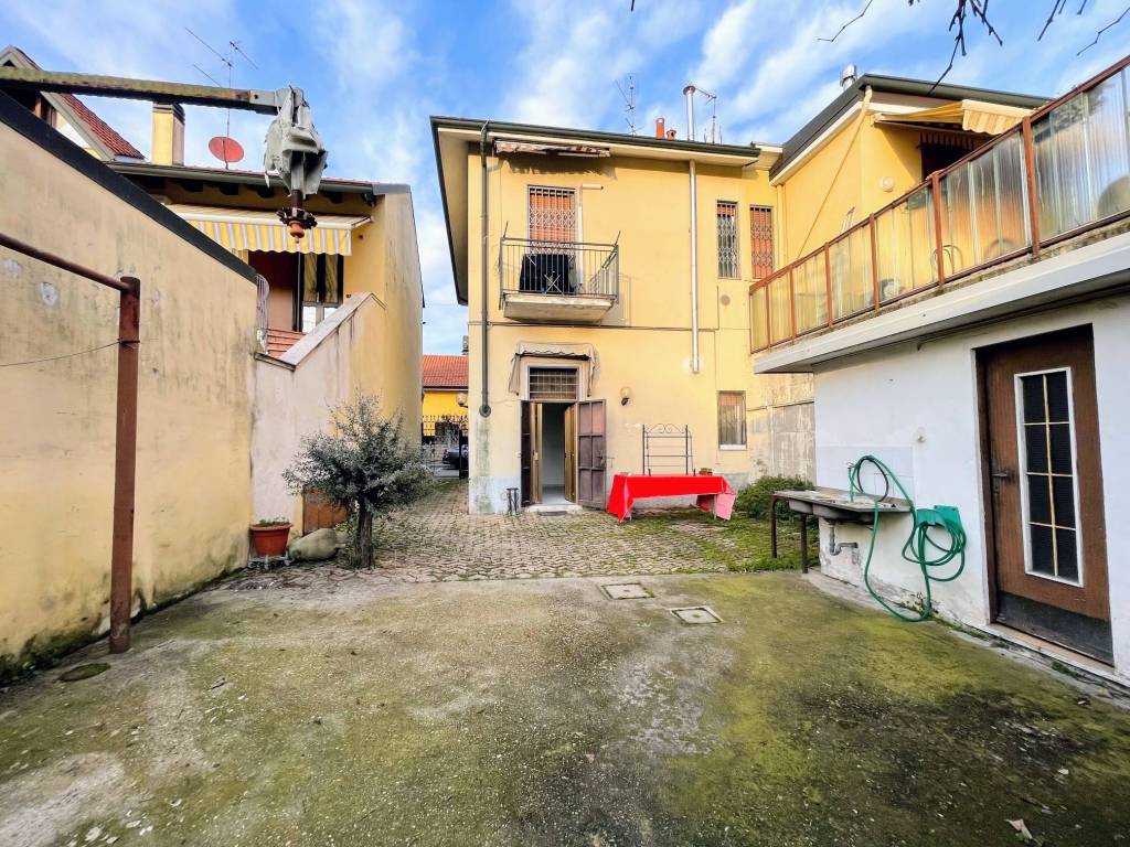 Casa indipendente a Monza in Via Benvenuto Cellini, 9 - Foto 5
