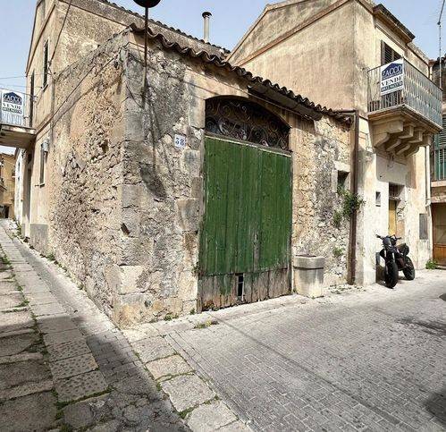Casa indipendente a Modica in Via Santa Barbara, 38 - Foto 3