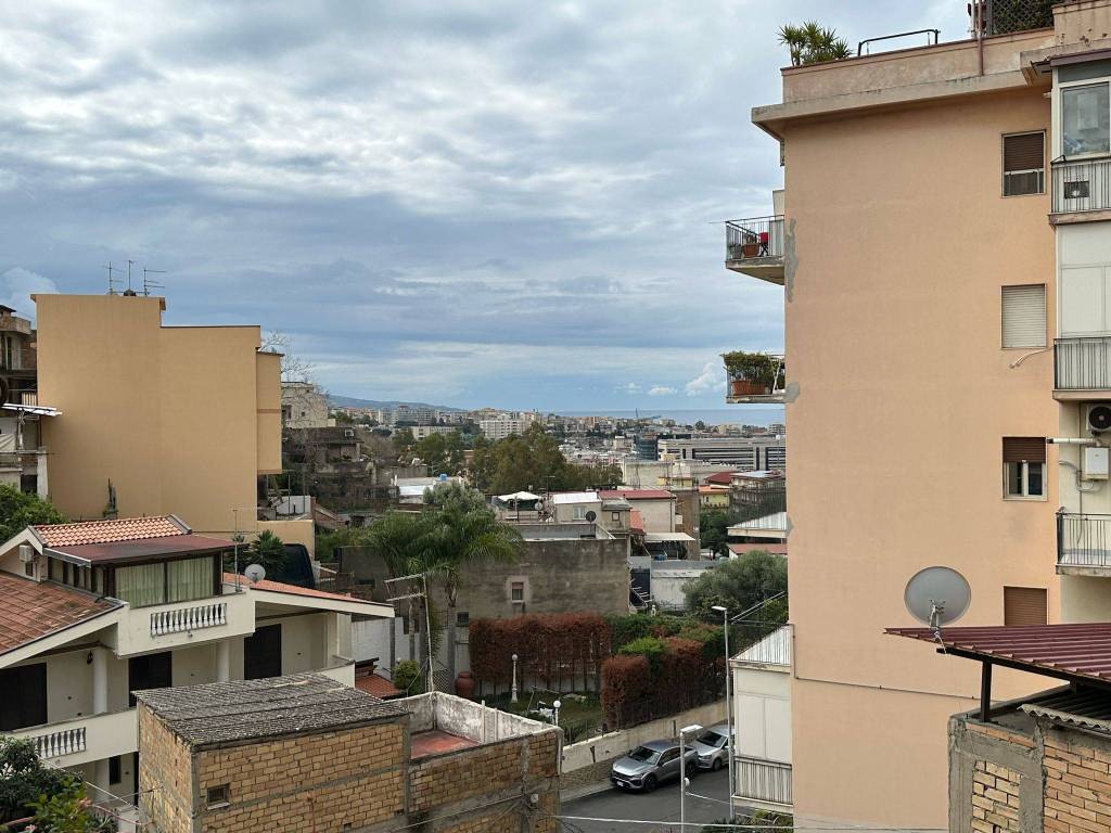 Appartamento a Reggio calabria in Via Reggio Campi Tronco 2, 88 - Foto 2