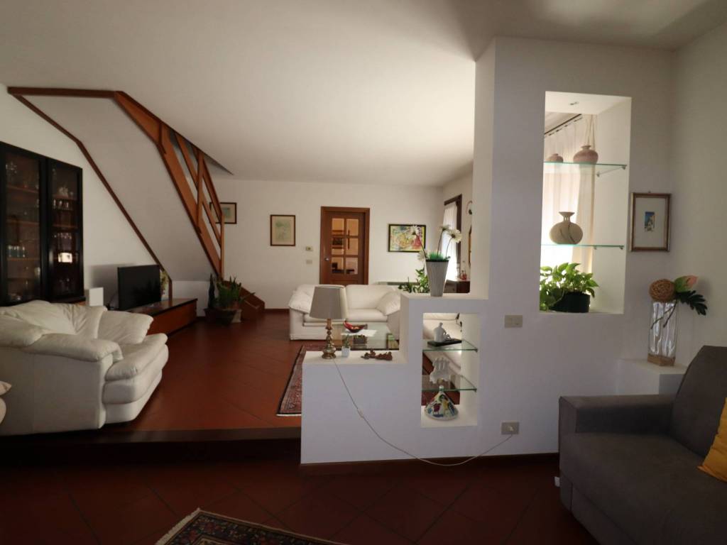 Villa a Pordenone in Via San Leonardo, 42 - Foto 2