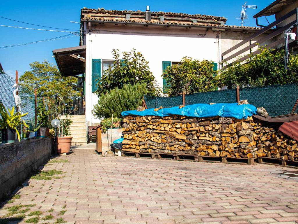 Casa indipendente a Castellarano in Strada Vicinale Le Ville Casale, 25 - Foto 2