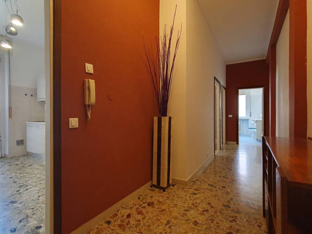 Appartamento a Verona in Piazzale Olimpia, 28 - Foto 2