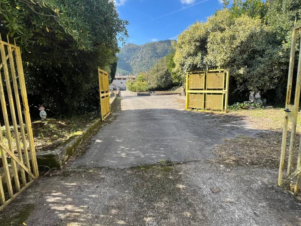 Casa indipendente a Baronissi in Via fiore, 3 - Foto 2