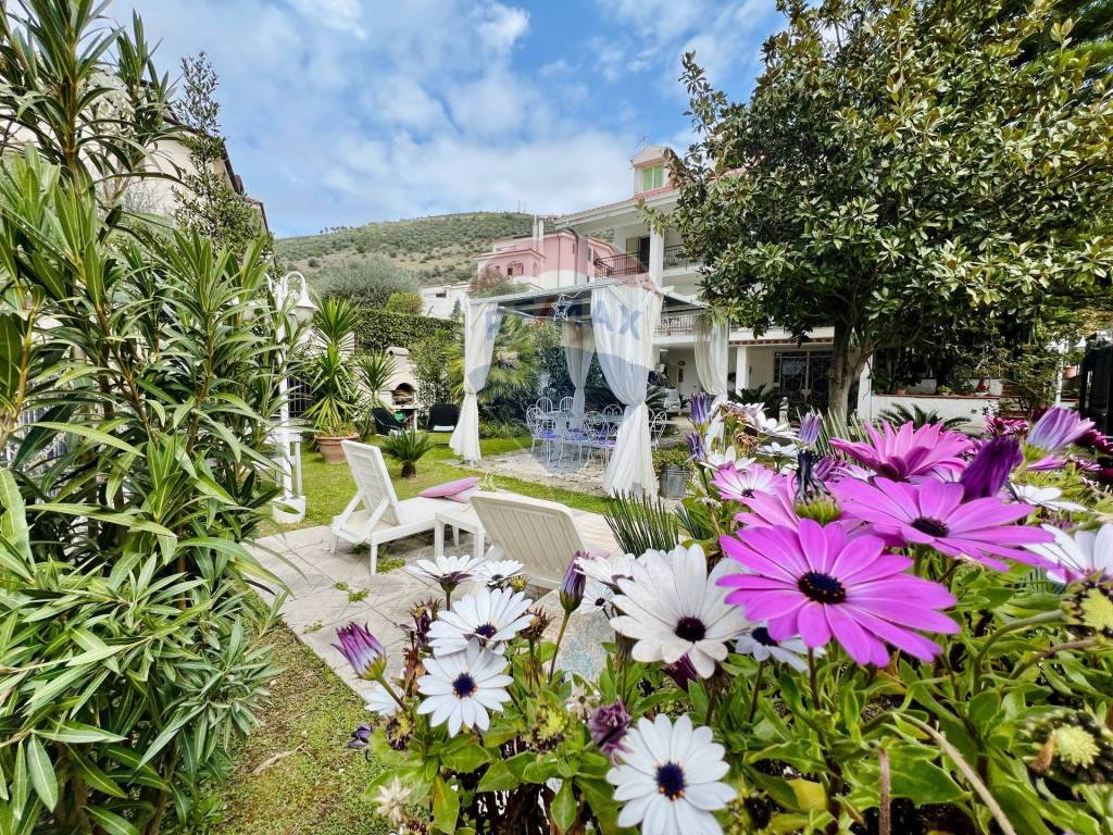 Villa a Caserta in Via Di Vigna Brigida, 13 - Foto 2