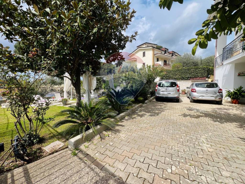 Villa a Caserta in Via Di Vigna Brigida, 13 - Foto 3