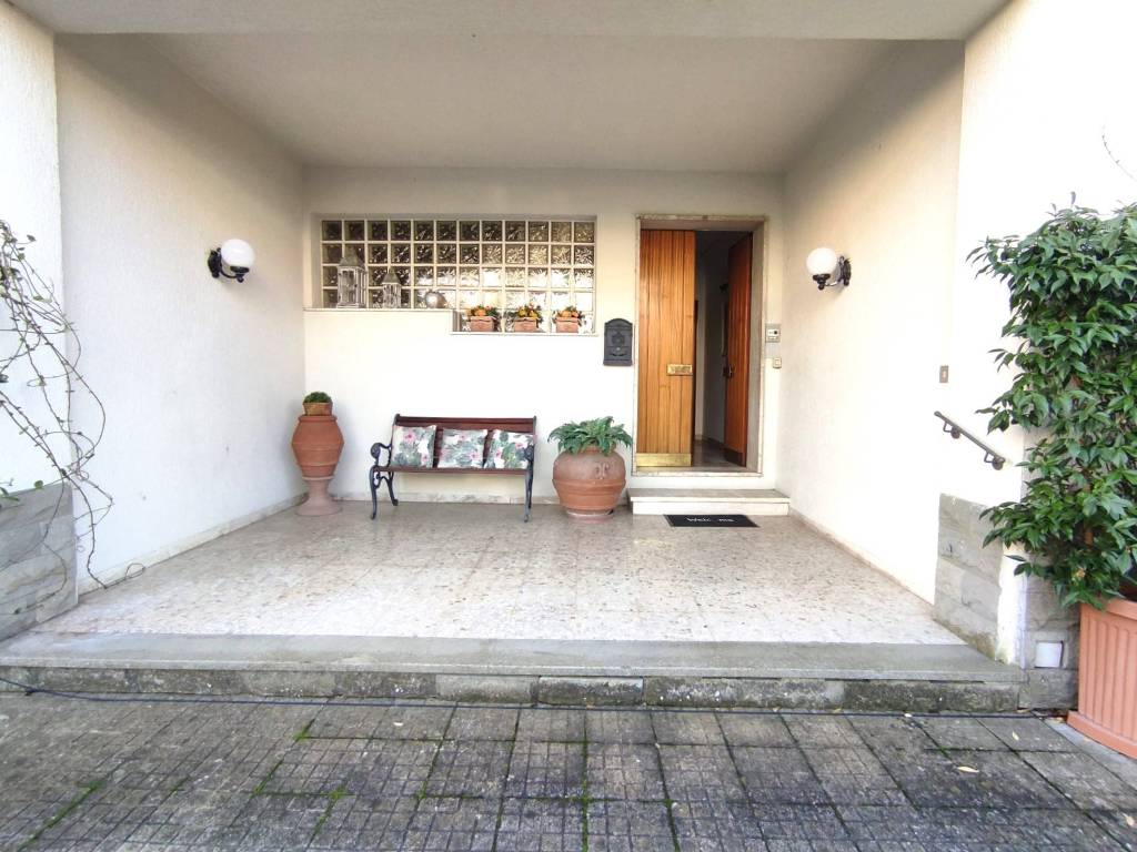 Villa a Pistoia in Via Lucchese - Foto 2