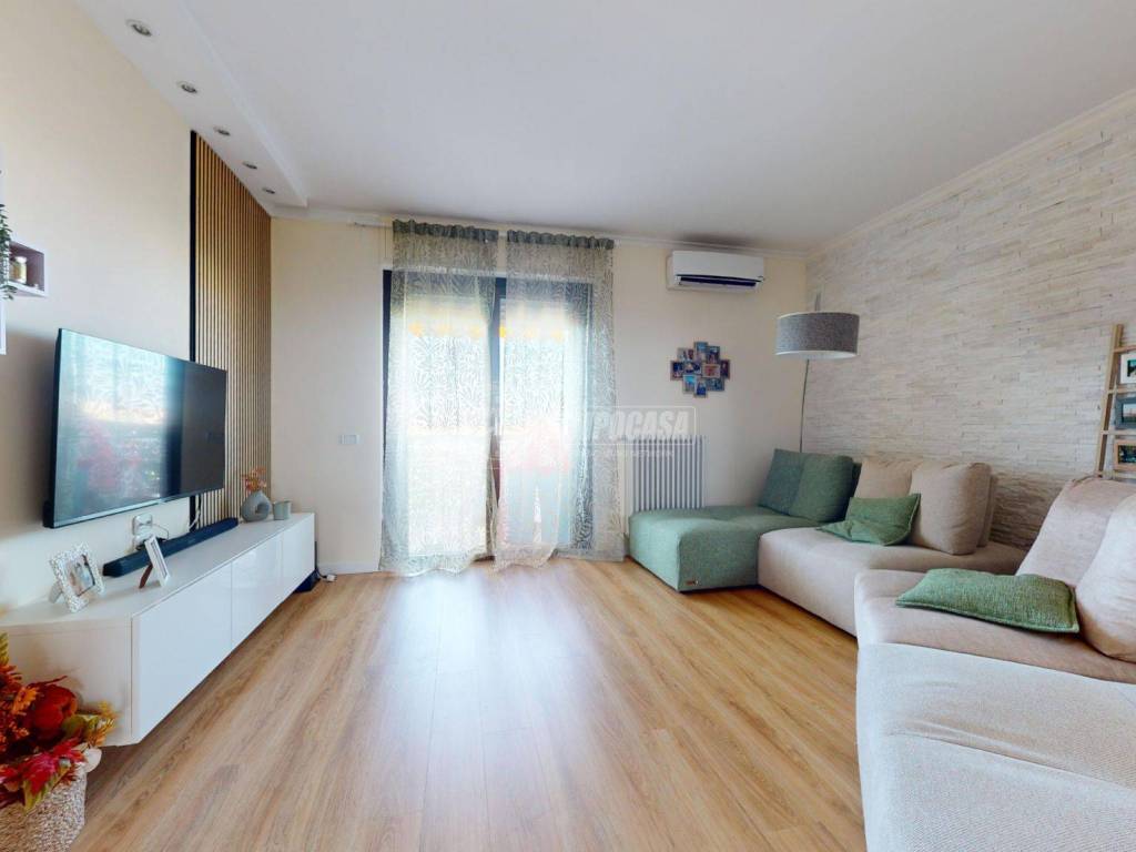 Appartamento a Casamassima in Via BERLINO - Foto 2