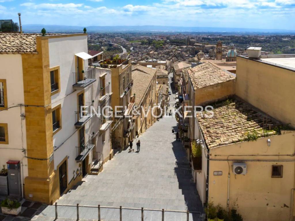 Appartamento a Caltagirone in Scala Santa Maria del Monte - Foto 4
