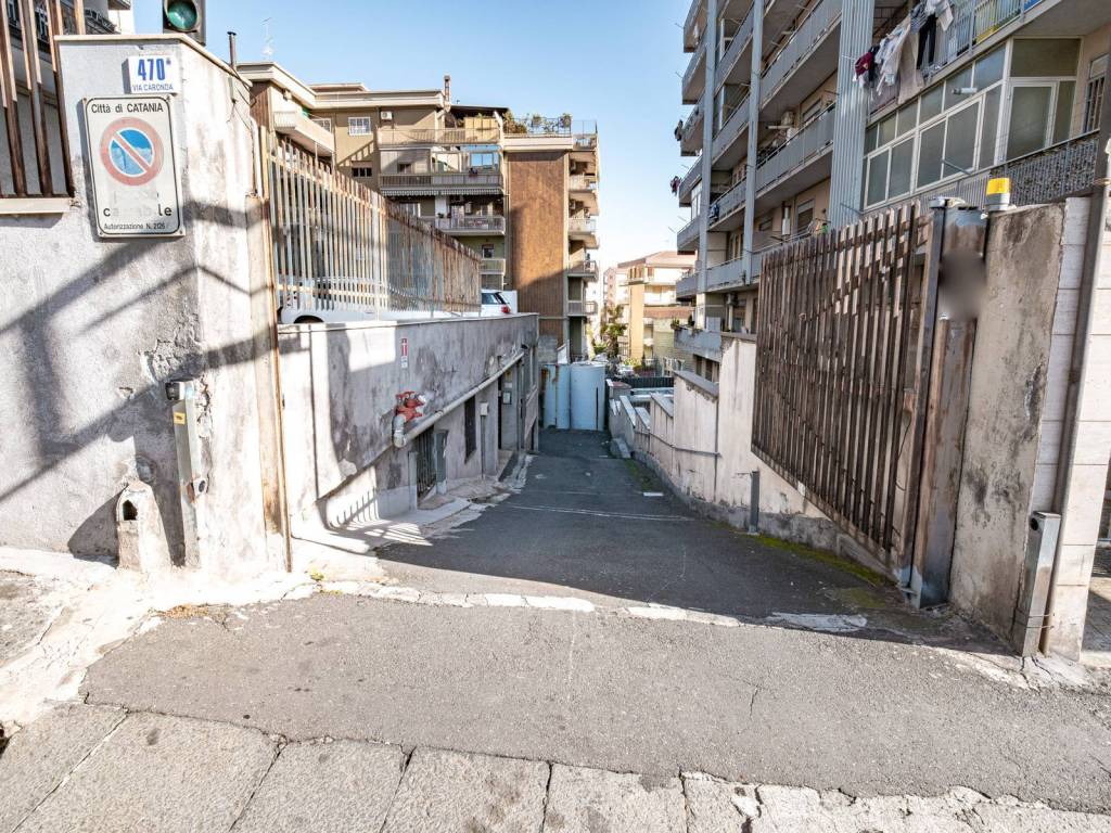 Box / garage a Catania in Via Caronda, 470 - Foto 4