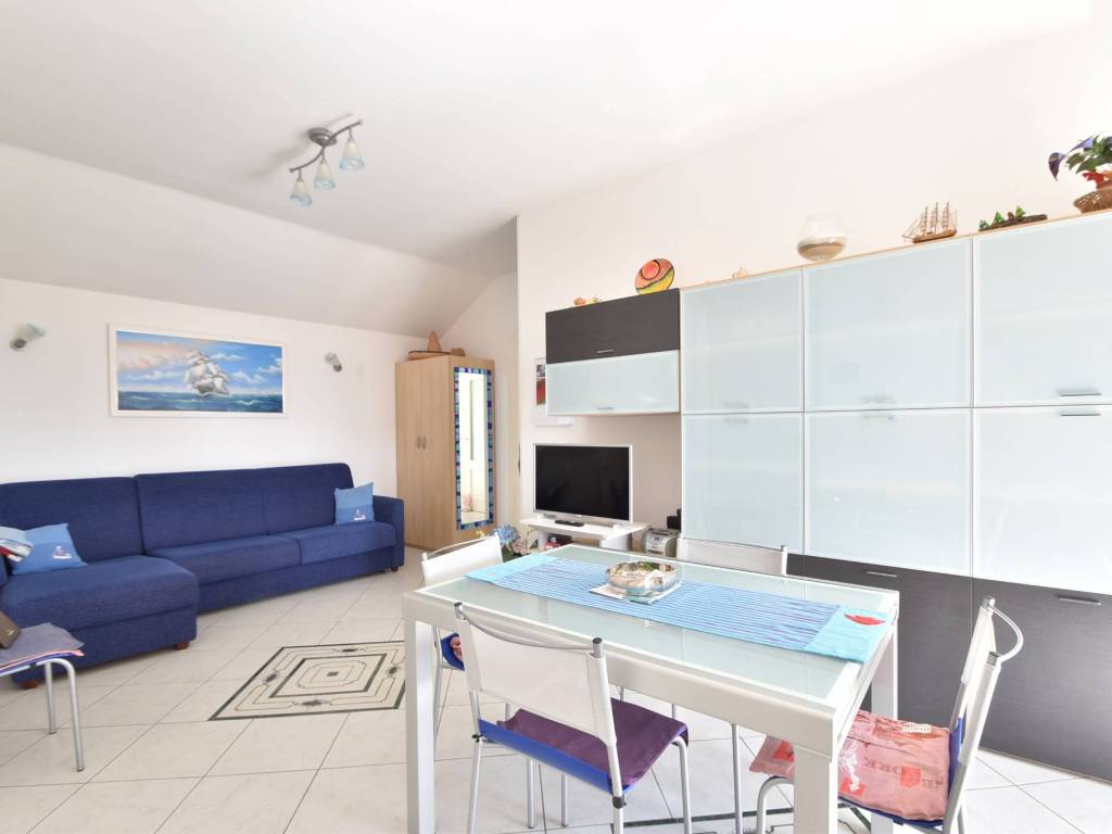 Appartamento a Loano in Via Ruggero Leoncavallo - Foto 4