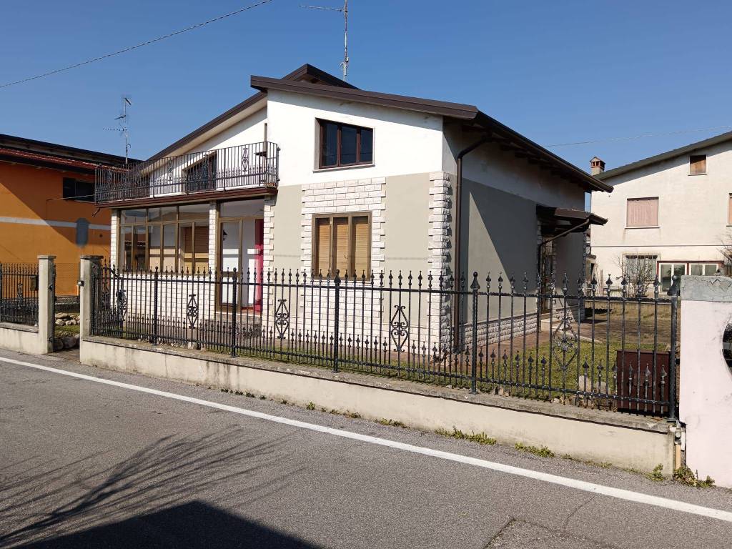 Villa a Ghedi in Via Camillo Benso di Cavour - Foto 1