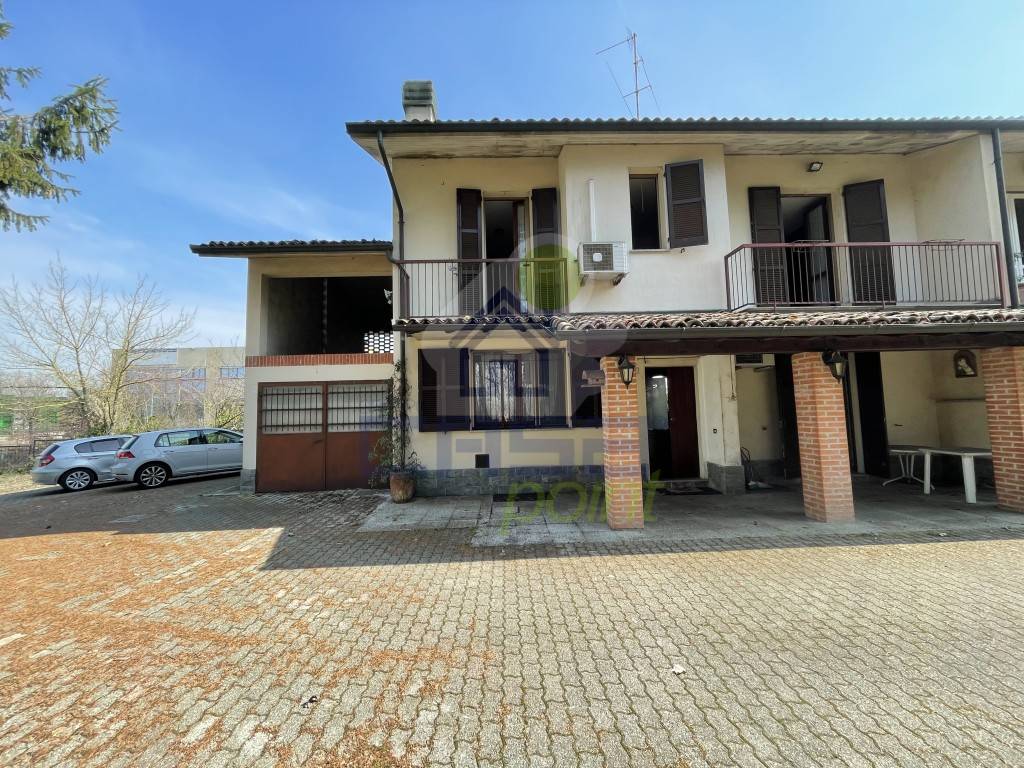 Villa a Castiraga vidardo in Via Sant'Angelo 10 - Foto 2