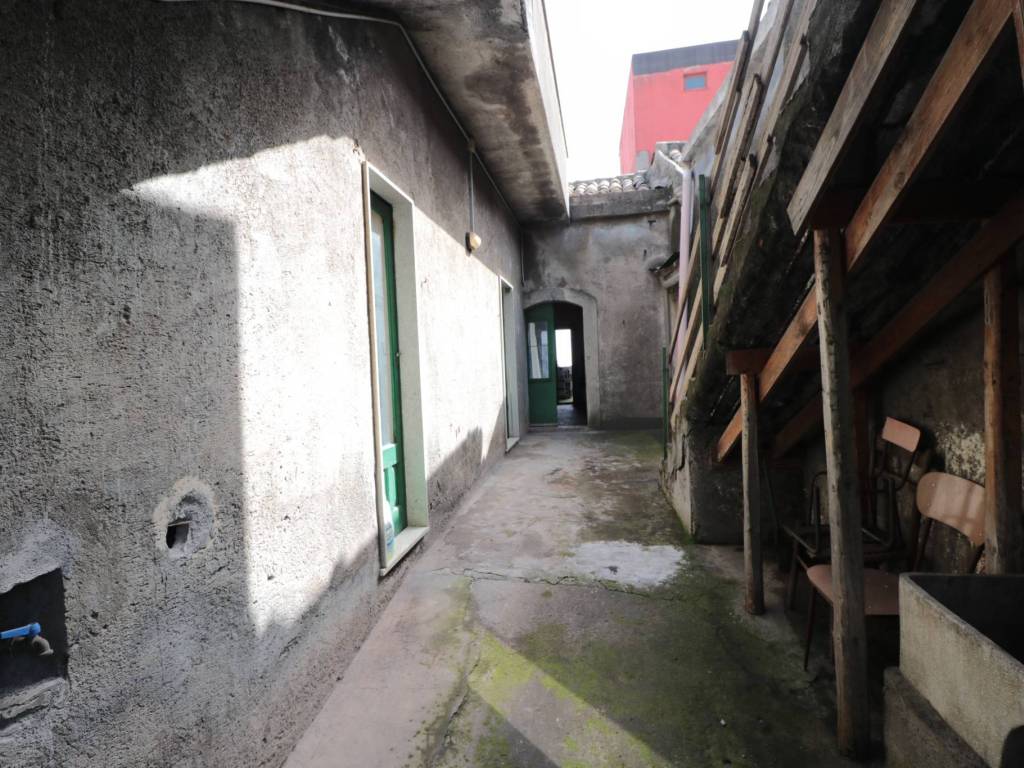 Casa indipendente a Aci catena in Via Scale Sant'Anna, 120 - Foto 3