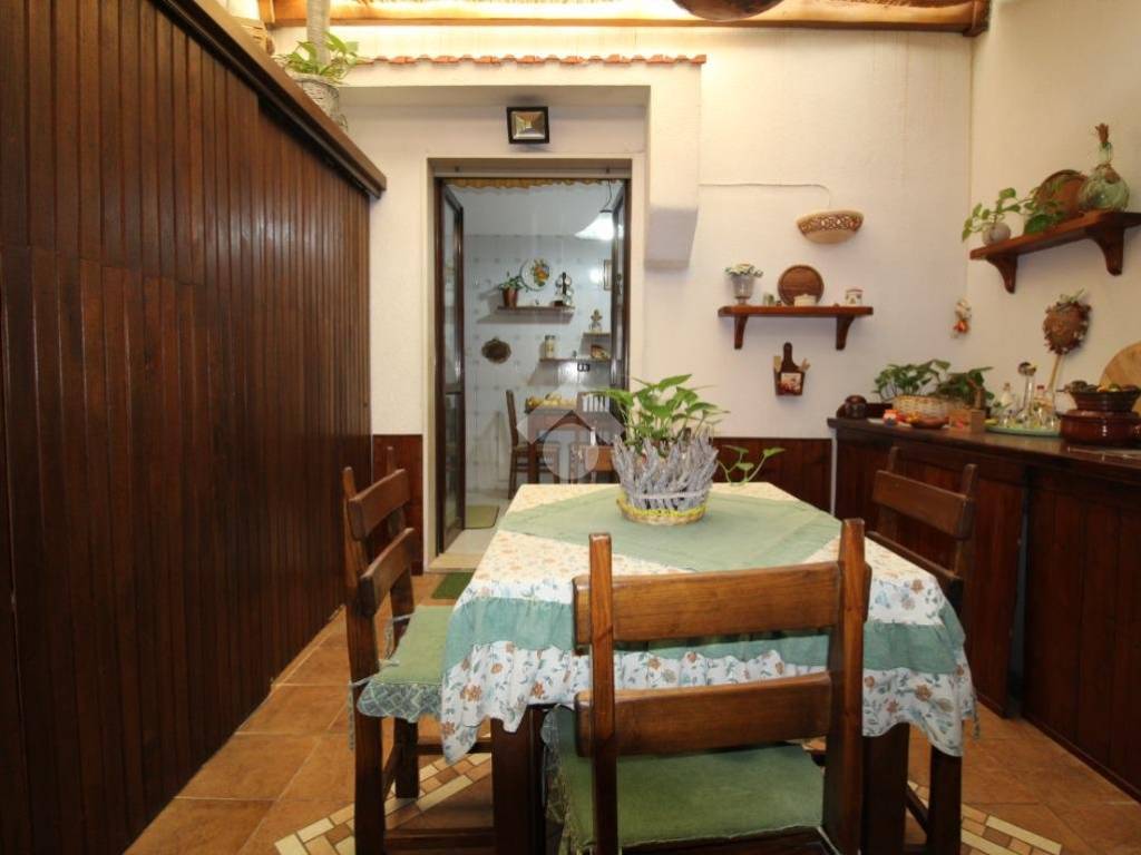 Casa indipendente a Brindisi in Via Stazione, 86 - Foto 2
