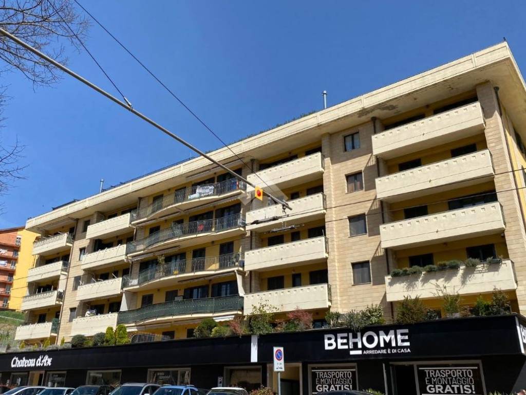 Appartamento a Avellino in VIA CIRCUMVALLAZIONE - Foto 2