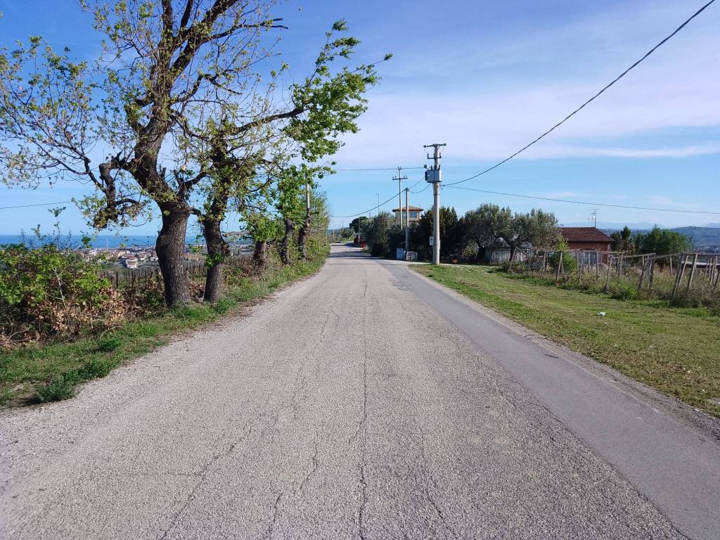 Terreno a Giulianova in Via Colle d'Oro - Foto 4