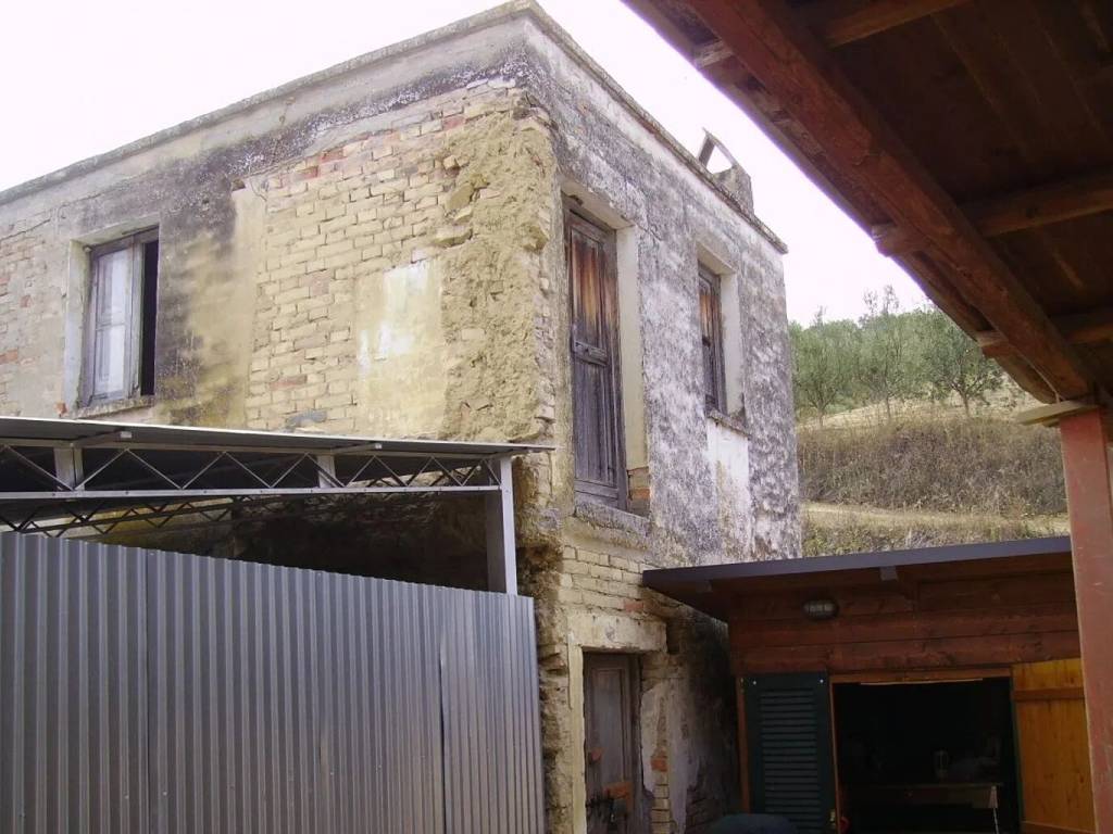 Villa a Chieti in Via Per Popoli S.N.C. - Foto 4