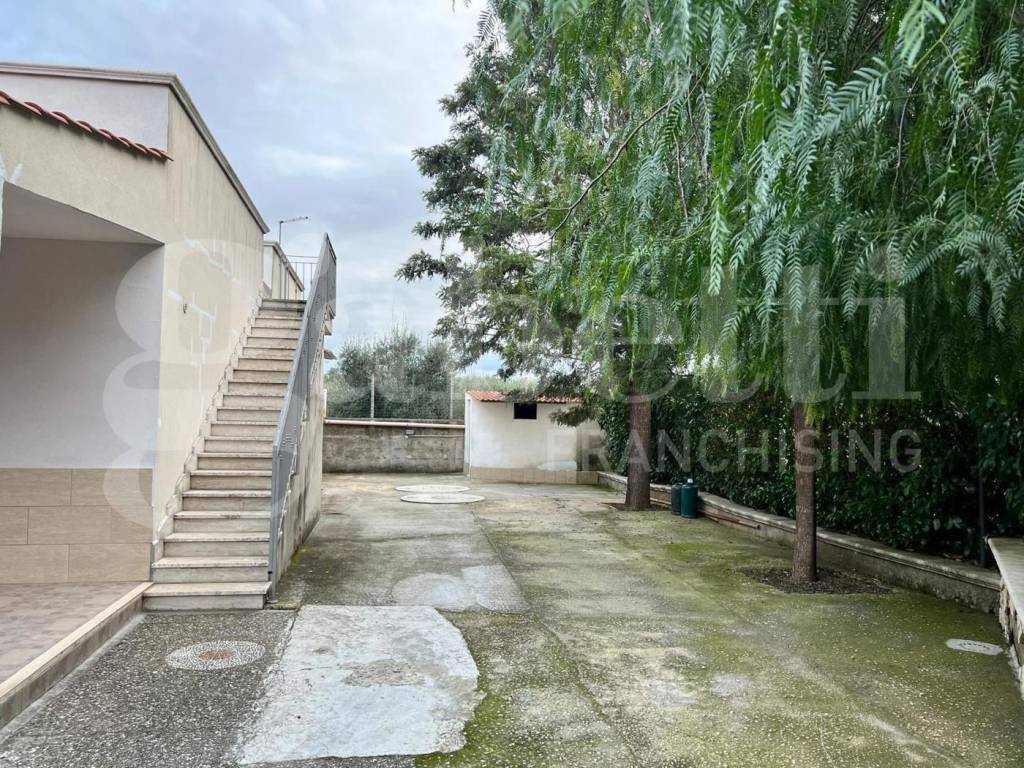 Villa a Grottaglie in VIA GELSOMINI, 9 - Foto 2