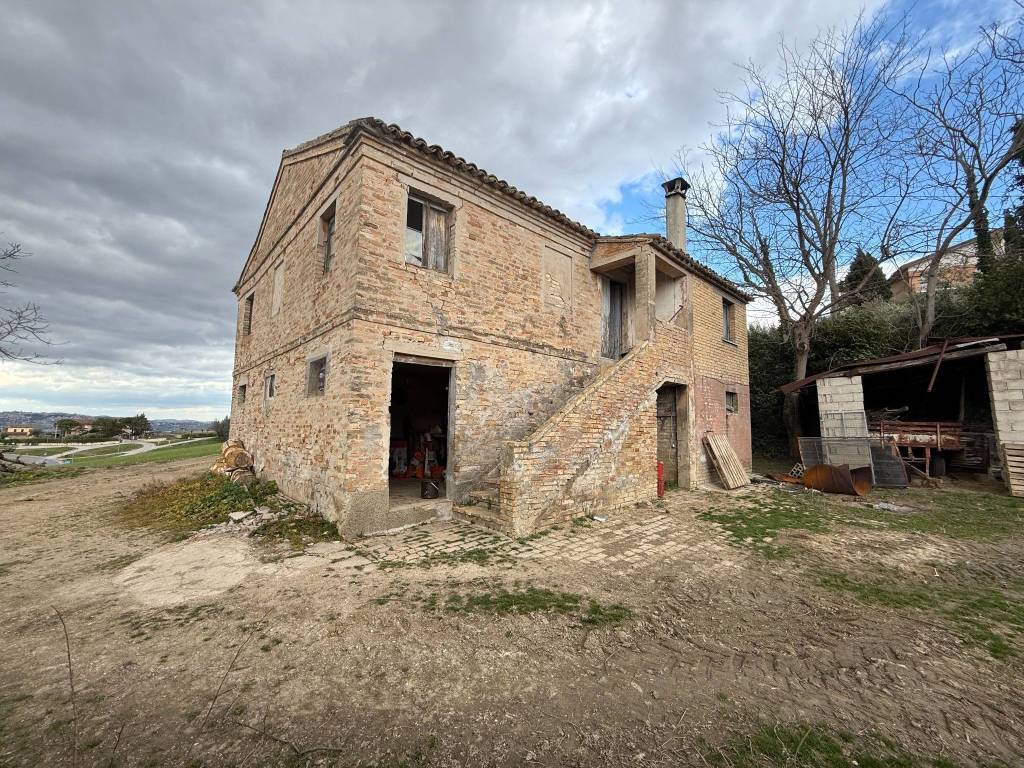 Rustico / casale a Recanati in Contrada Castelnuovo, 47 - Foto 2