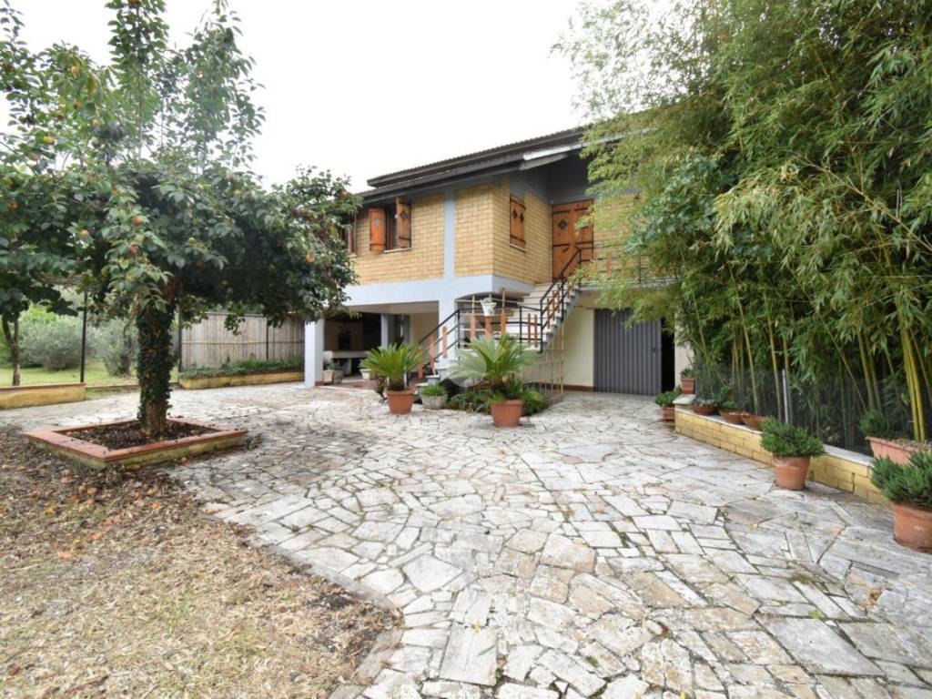 Casa indipendente a Sonnino in Via Valle Fontana - Foto 2