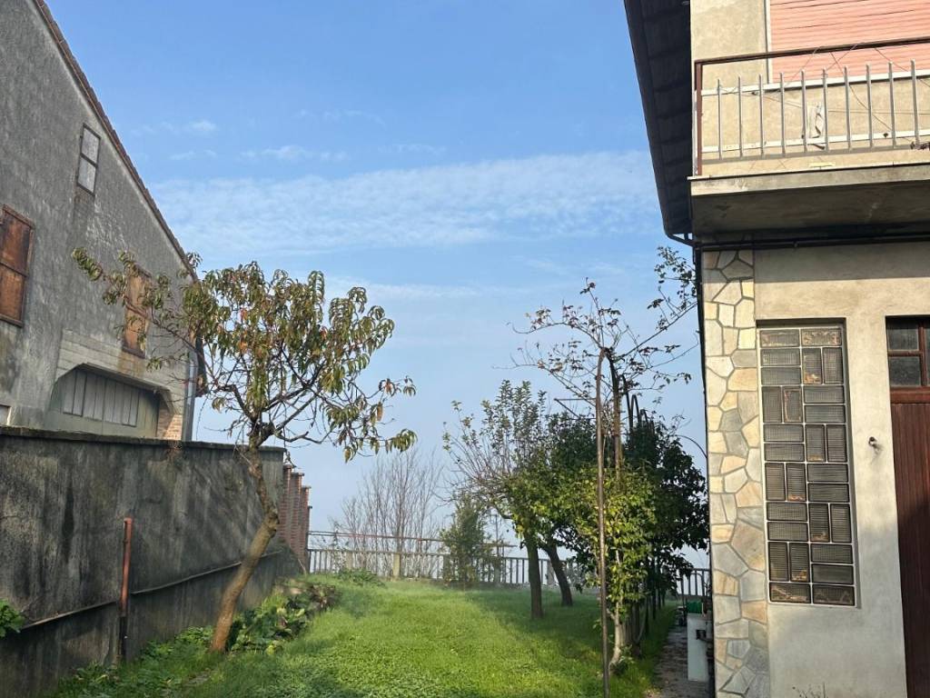 Appartamento a Camagna monferrato in Via Martire Giambone - Foto 2