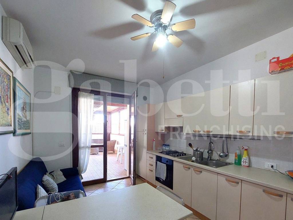 Appartamento a Alba adriatica in Via Ercole Falò, 20 - Foto 4