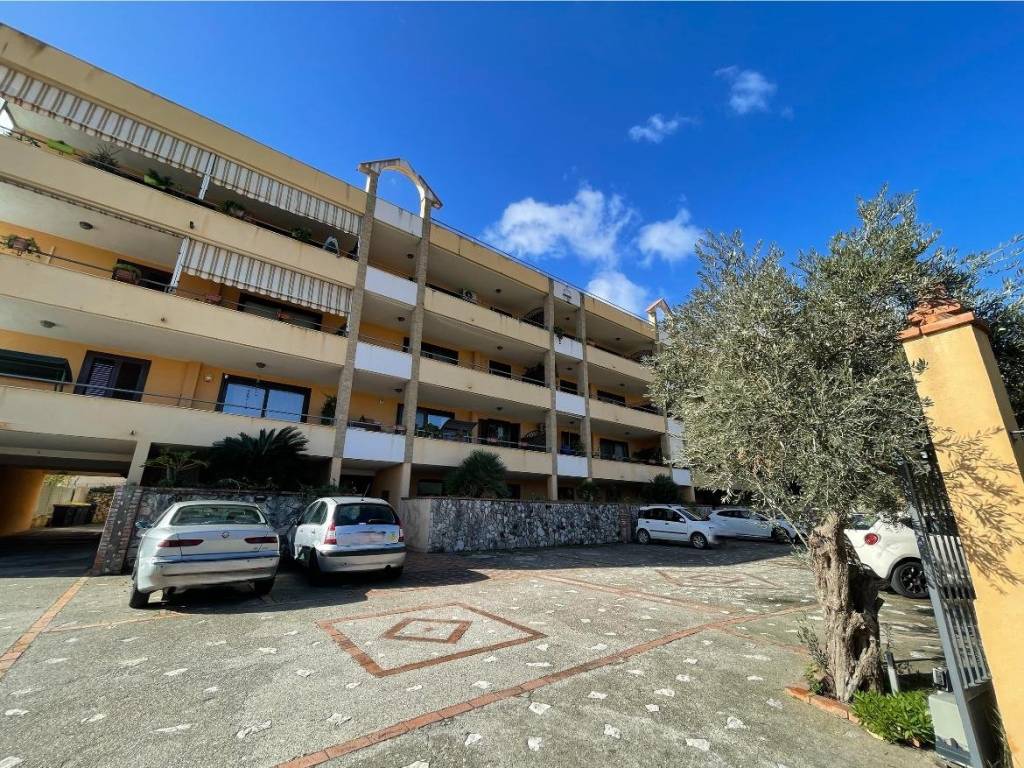 Appartamento a Messina in Via Consolare Pompea, 1831 - Foto 2