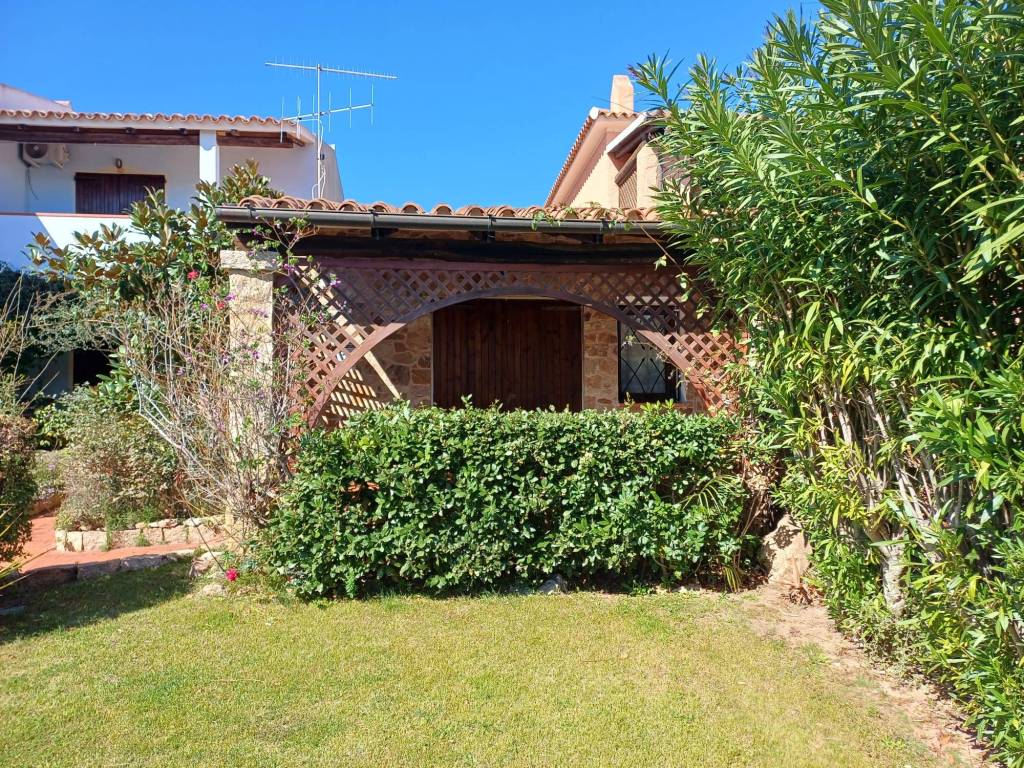 Casa indipendente a Arzachena in Via Balca Bruciata, 20 - Foto 2