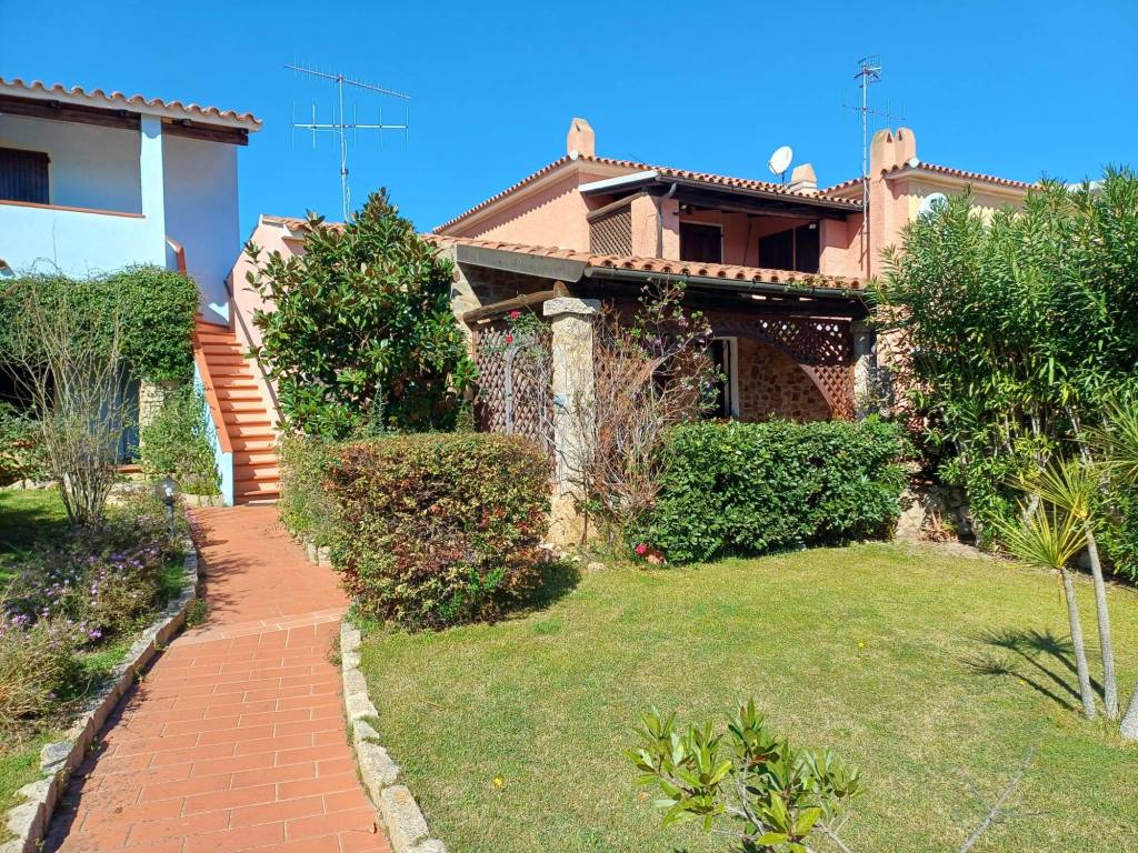 Casa indipendente a Arzachena in Via Balca Bruciata, 20 - Foto 3