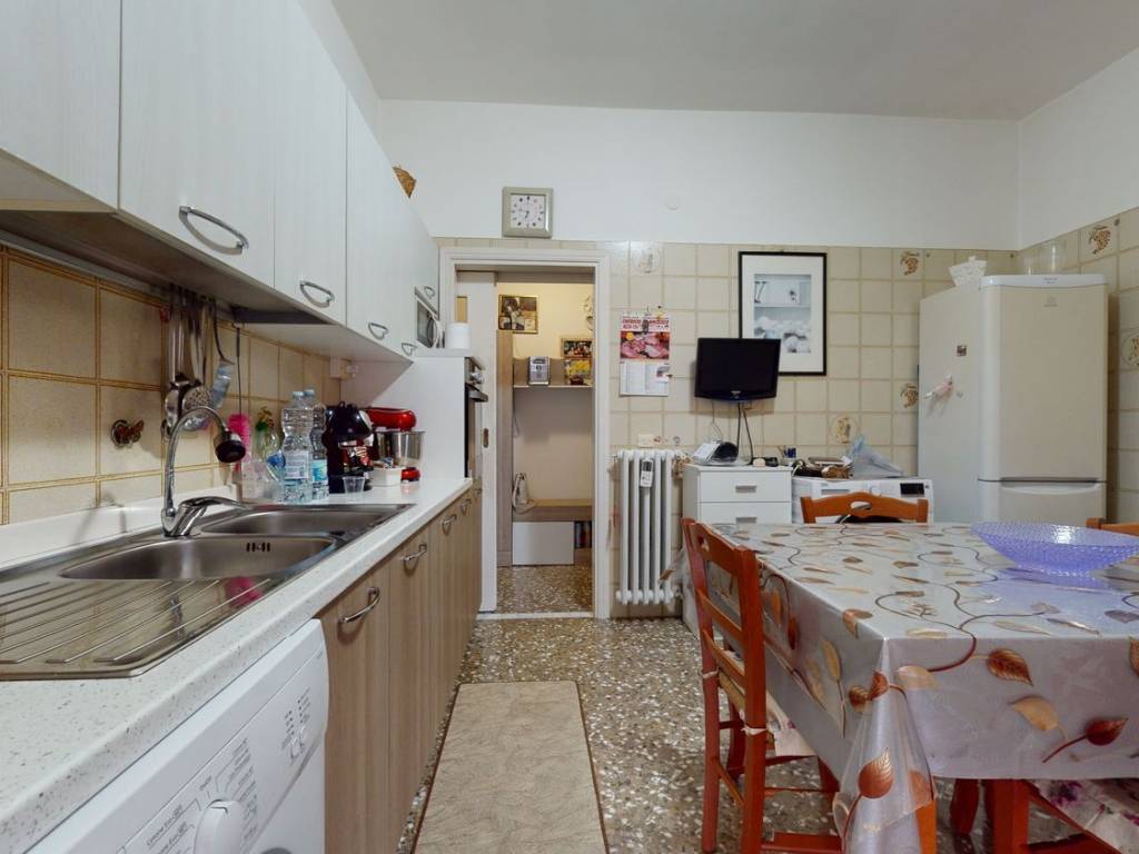 Appartamento a Ceglie messapica in Via Giuseppe Lagamba, 12 - Foto 4