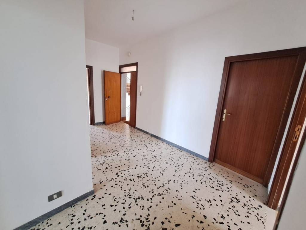 Appartamento a Aprilia in Via Leonardo da Vinci - Foto 4