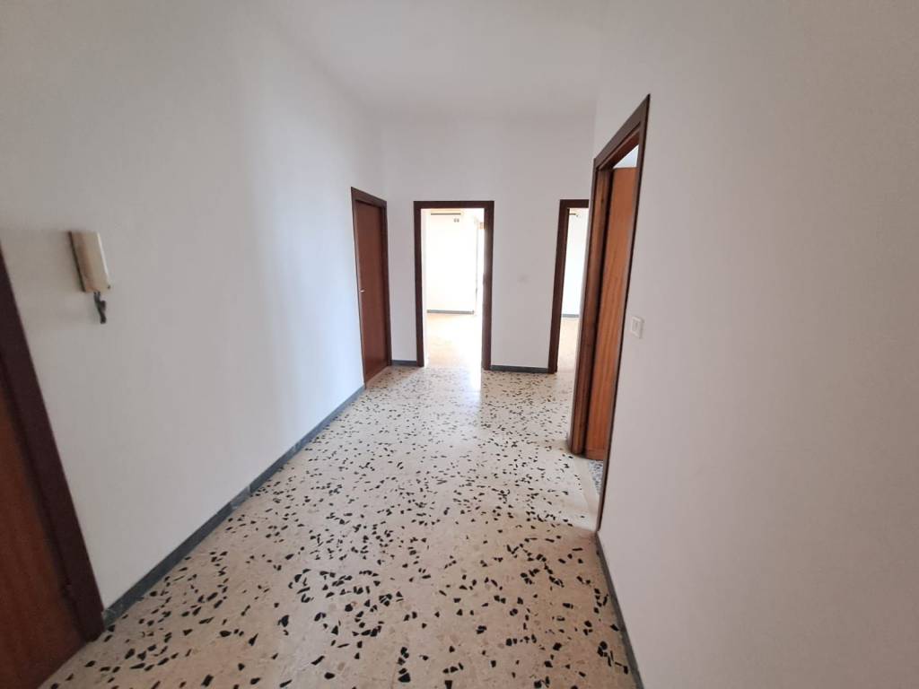 Appartamento a Aprilia in Via Leonardo da Vinci - Foto 5