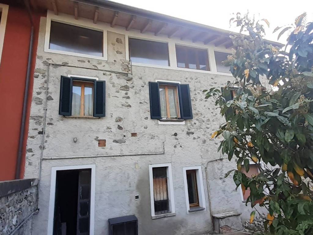 Appartamento a Berbenno di valtellina in Via Giuseppe Garibaldi, 60 - Foto 2
