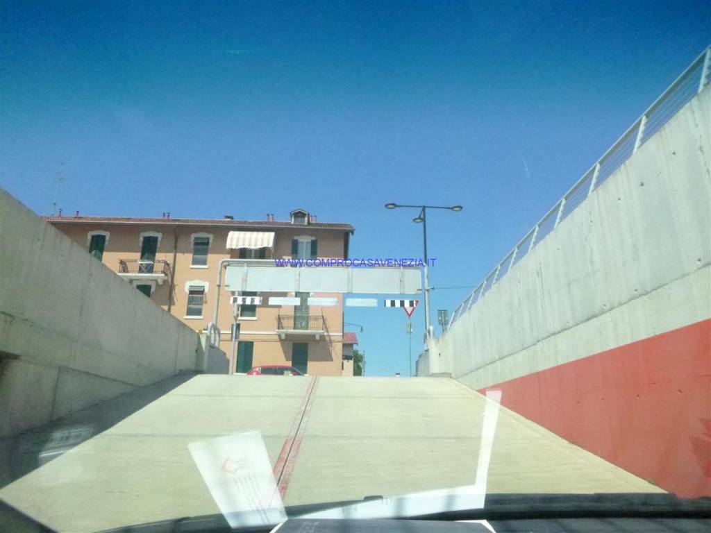 Box / garage a Venezia in VIA DANTE ALIGHIERI - Foto 5