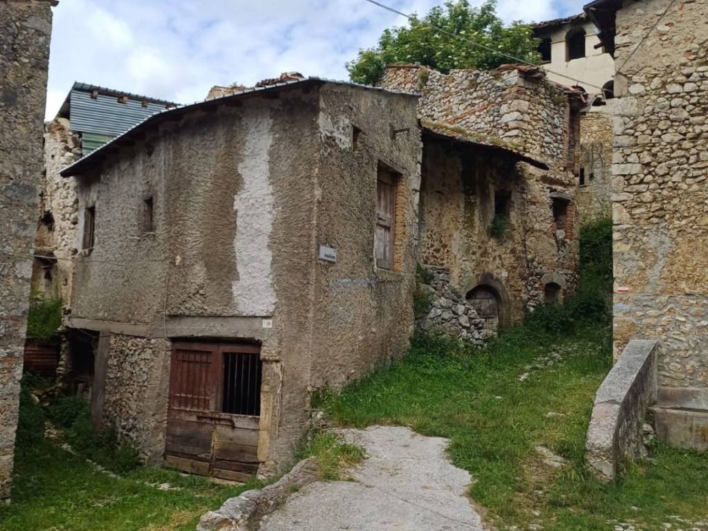 Casa indipendente a Borgorose in Strada Provinciale Borgorose Grotti - Foto 5