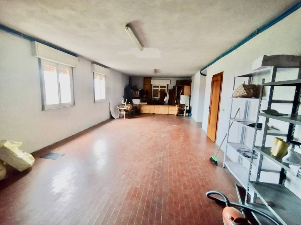 Villa a Quingentole in Via della Repubblica - Foto 4